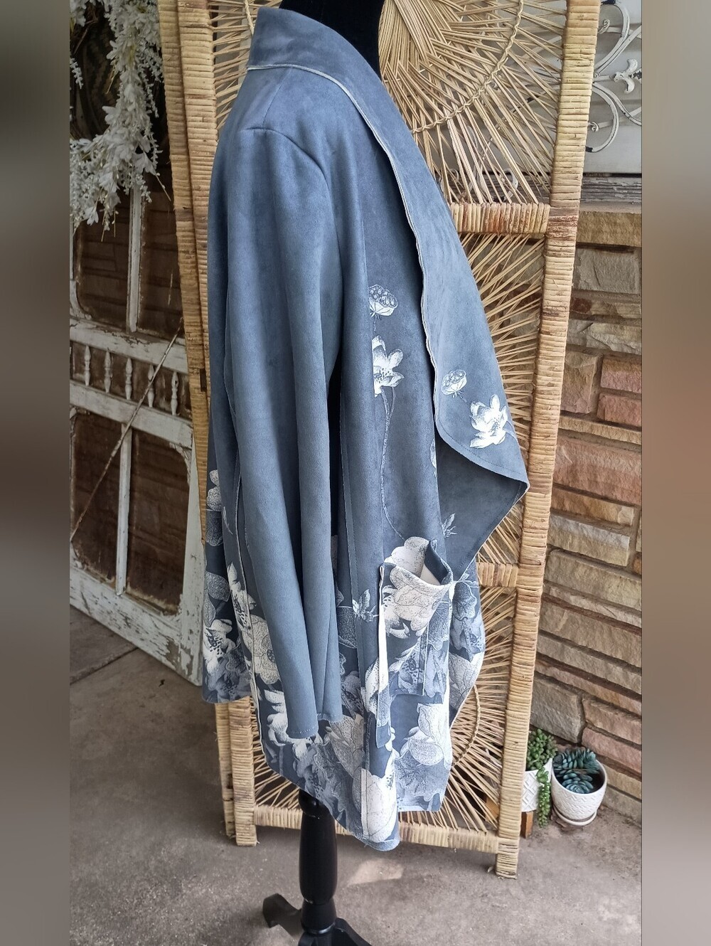 NWOT Chelsea & Theodore Gray Floral Draped Wrap_1X - Picture 4 of 7